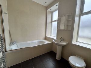 Photo 25- click for photo gallery